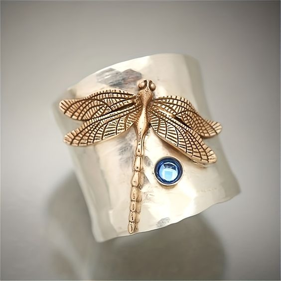 Vintage Gold Dragonfly Ring in Silver